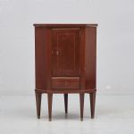 1316 1390 CORNER CUPBOARD